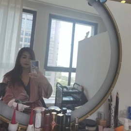 服务很到位的姐姐