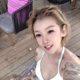 东城全纹身姐姐