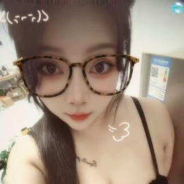 性感豹纹嫩妹